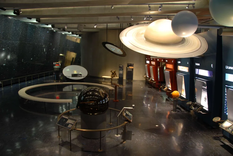 Mechanical and audiovisual exhibits in the Griffith Observatory galleries