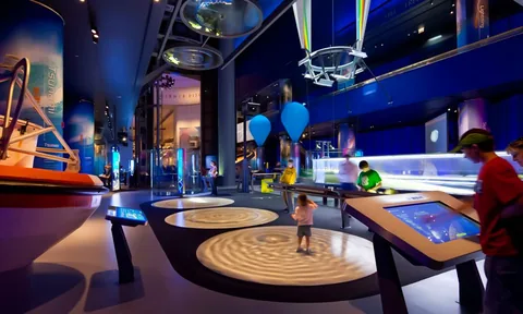 Interactive exhibits and large demonstrations within the open Science Storms gallery in Chicago